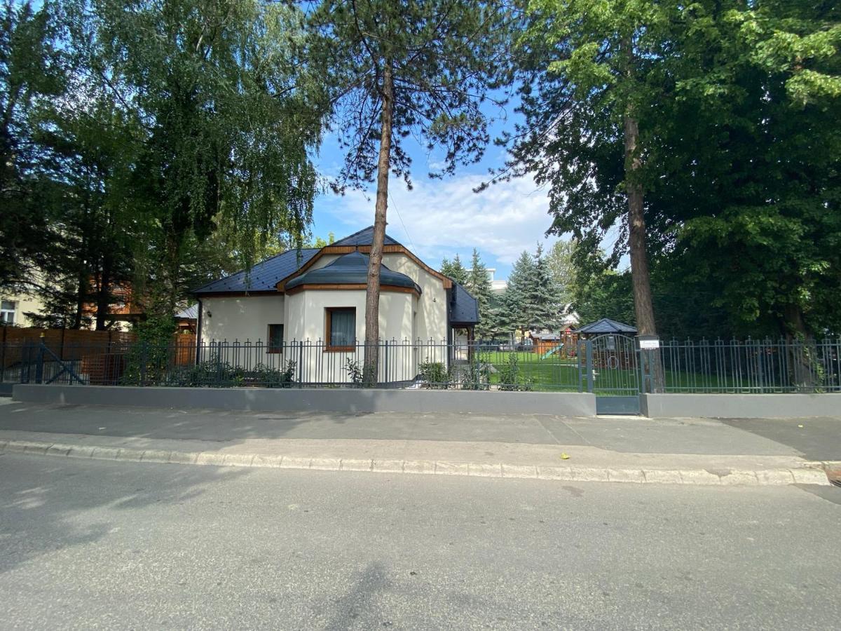 Hostal Karinthy ház Siófok Exterior foto